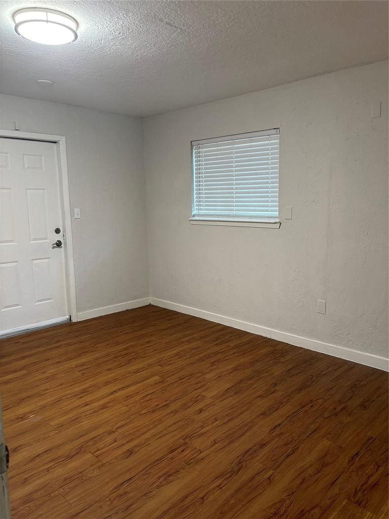 1209 N Roberson Street - Photo 10