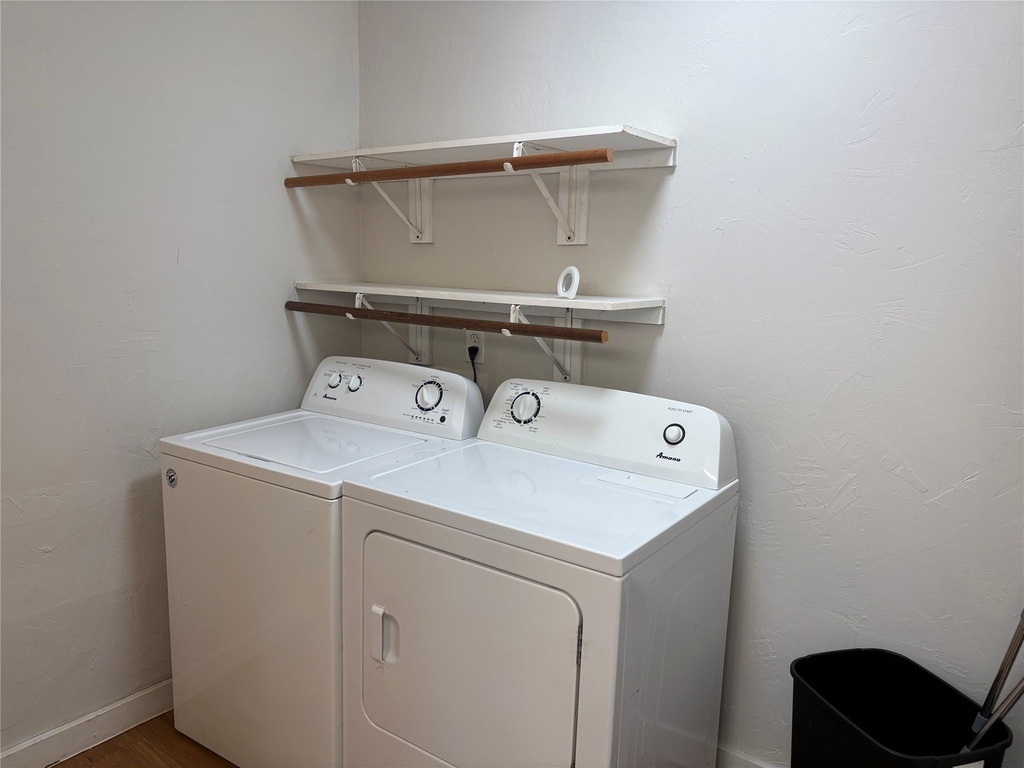 1209 N Roberson Street - Photo 17