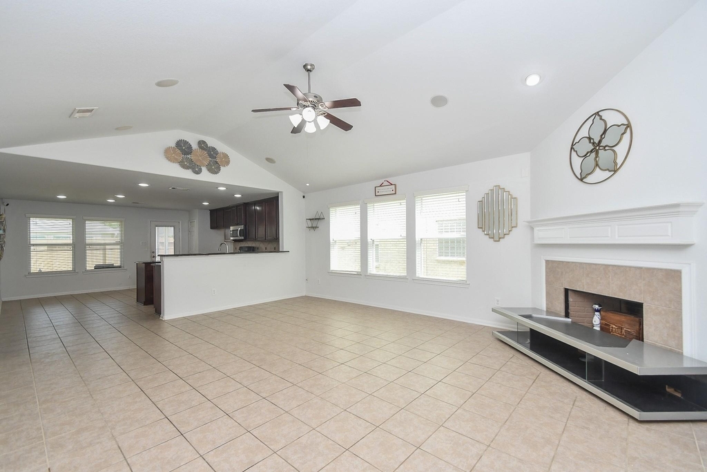 18302 Mable Pond Ln - Photo 4