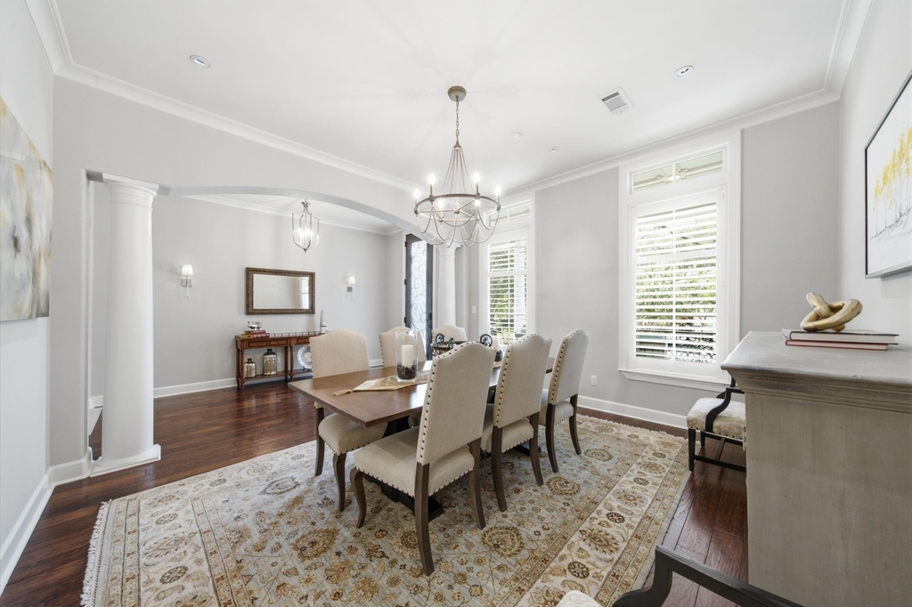 315 E 24th Street - Photo 13