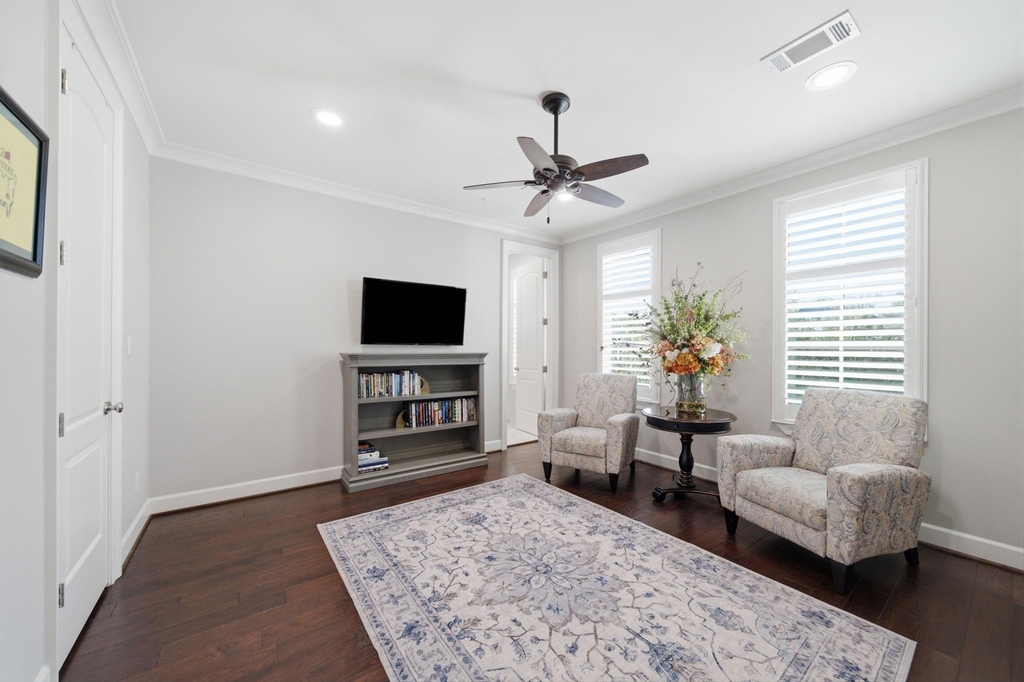 315 E 24th Street - Photo 20