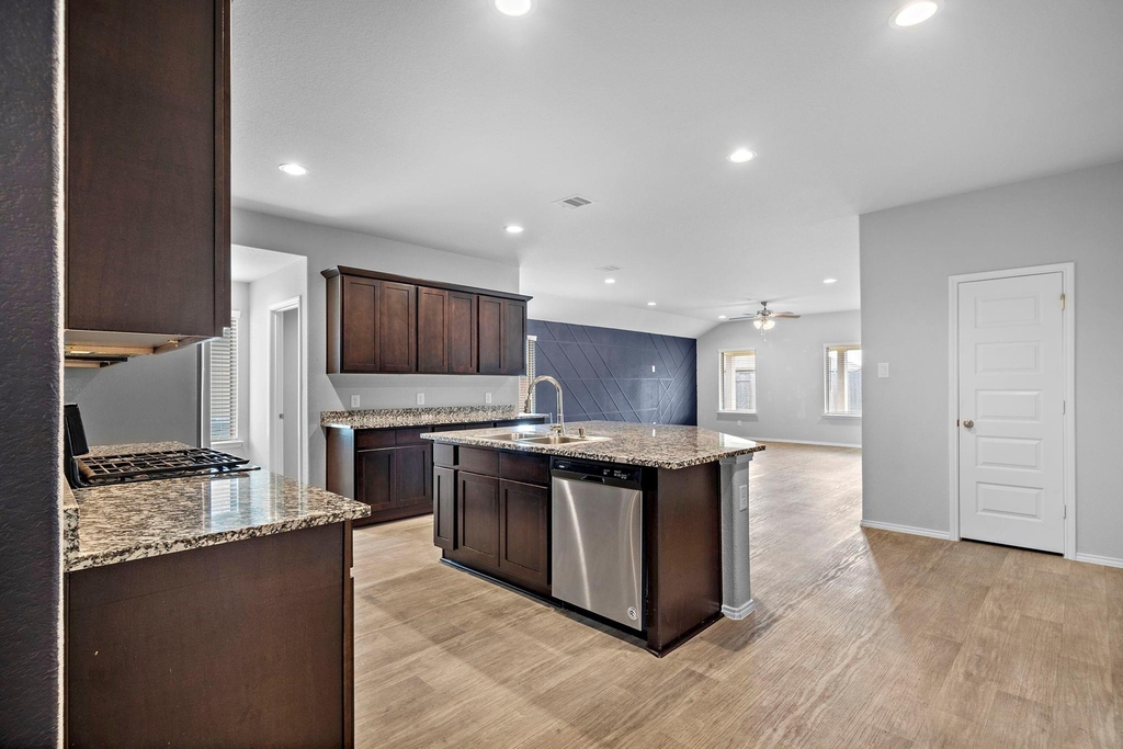 1610 Chase Anchor Court - Photo 9