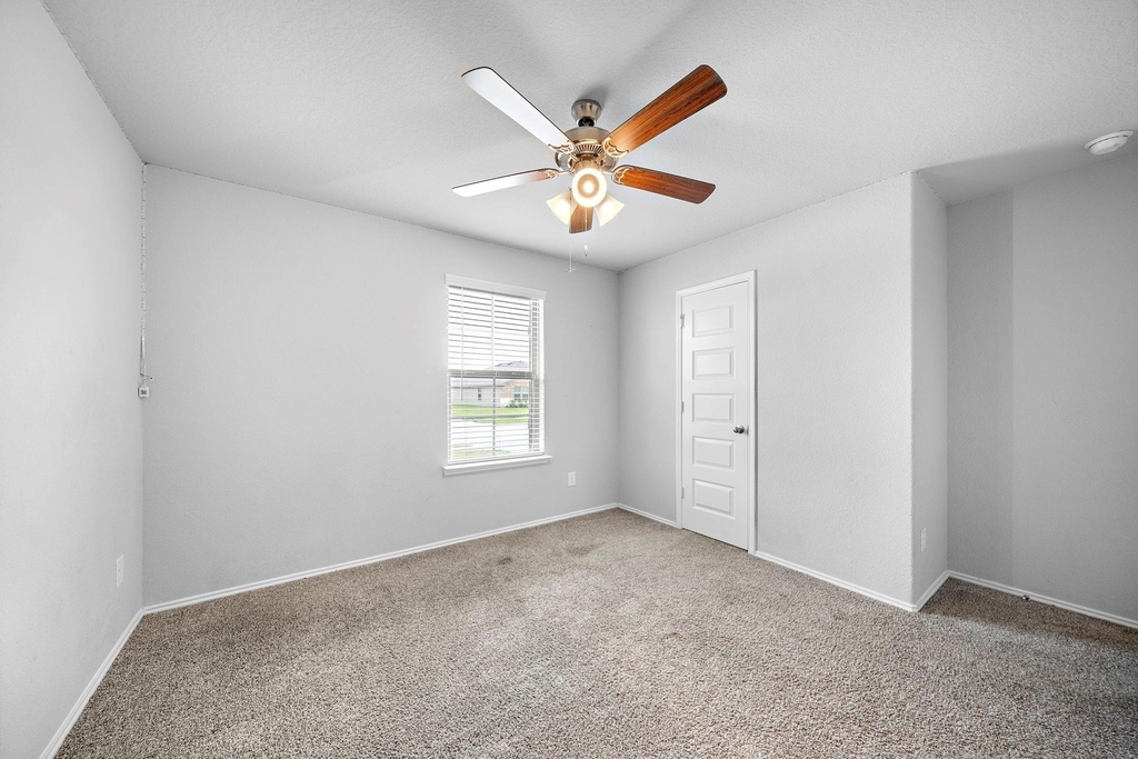 1610 Chase Anchor Court - Photo 20