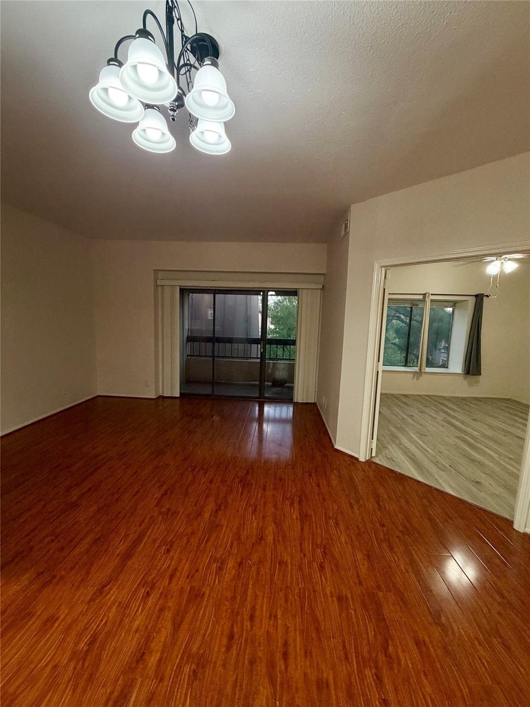 2213 S Braeswood Boulevard - Photo 5