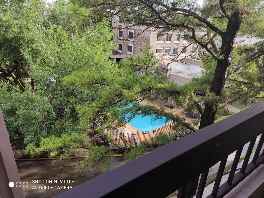 2213 S Braeswood Boulevard - Photo 8