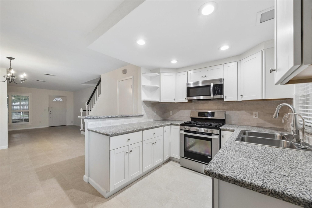 2808 Grants Lake Boulevard - Photo 5