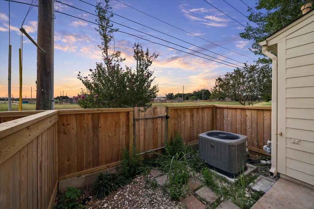 2808 Grants Lake Boulevard - Photo 13