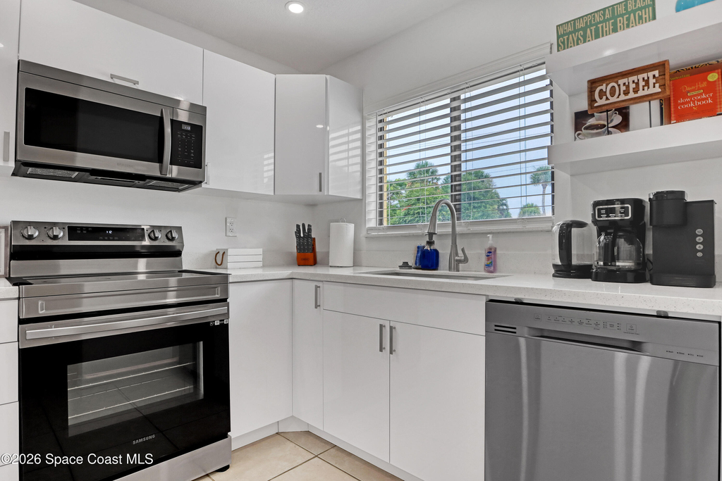 212 S Brevard Avenue S - Photo 5