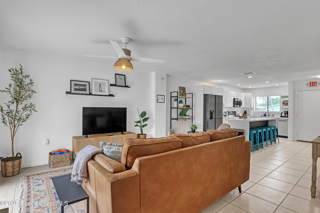 212 S Brevard Avenue S - Photo 2