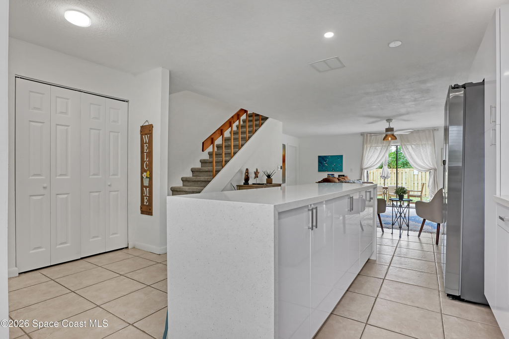212 S Brevard Avenue S - Photo 3