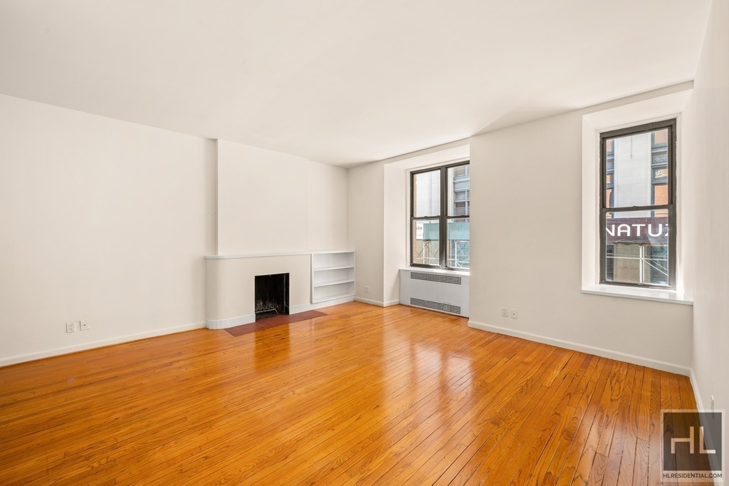 Madison Avenue - Photo 3