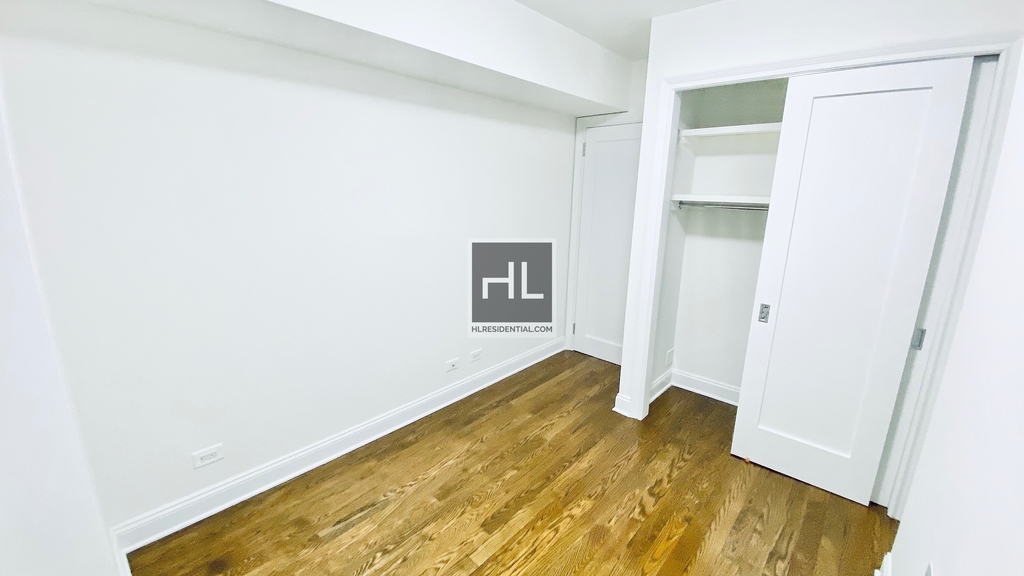 East 57 Street - Photo 3