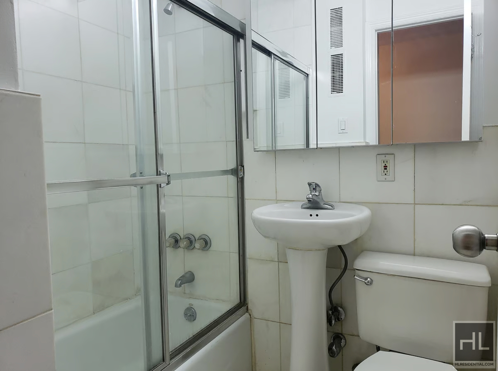 East 36th Street - Photo 2