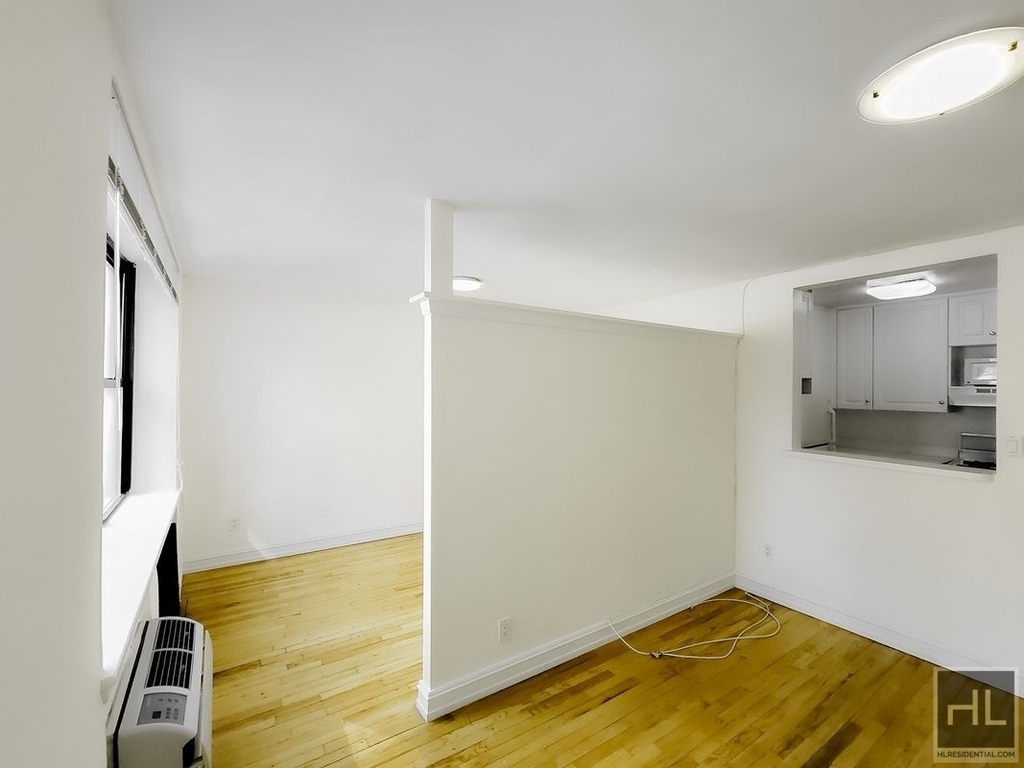 East 36th Street - Photo 0