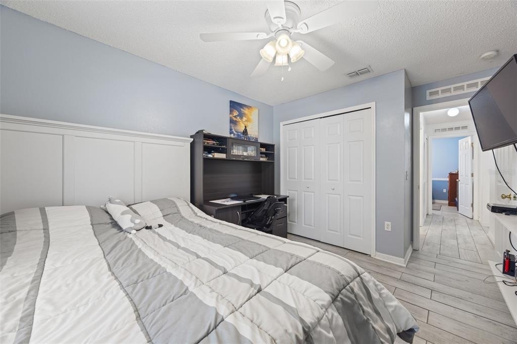1012 Brenton Leaf Drive - Photo 16