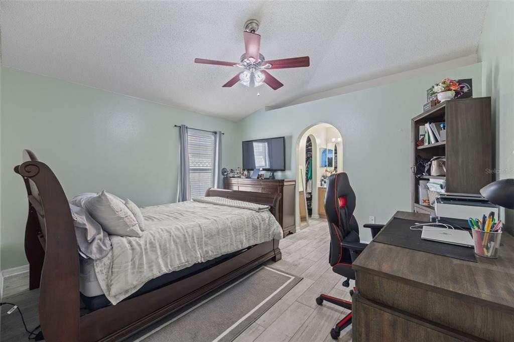 1012 Brenton Leaf Drive - Photo 20