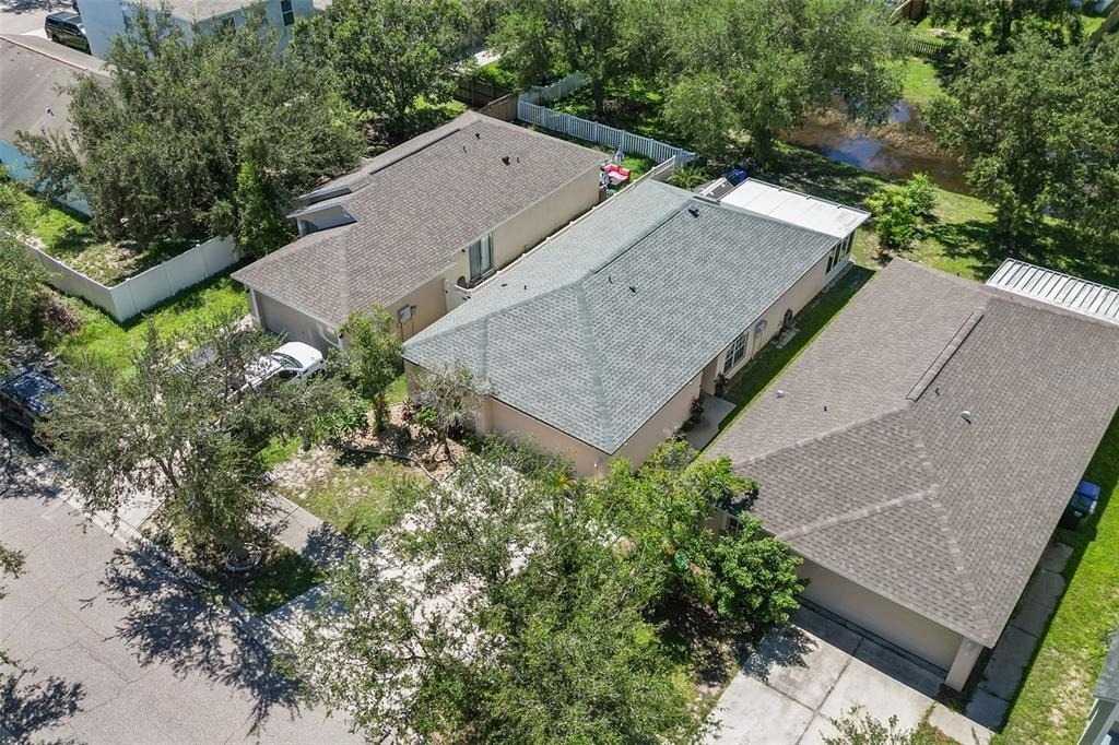 1012 Brenton Leaf Drive - Photo 32