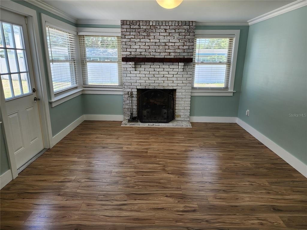 2347 Eastwood Drive - Photo 3