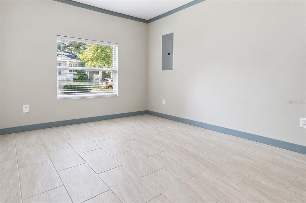 687 Geneva Place - Photo 17