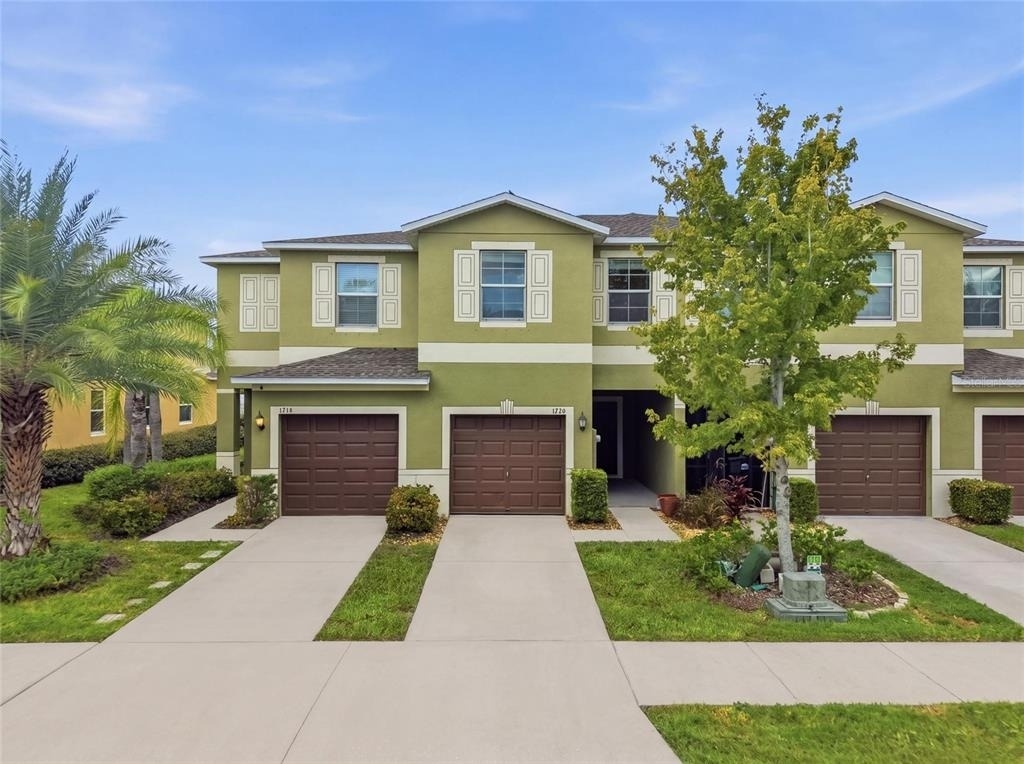 1720 Ivory Goose Place - Photo 0
