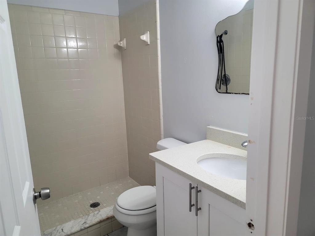 3254 Chesswood Avenue - Photo 9