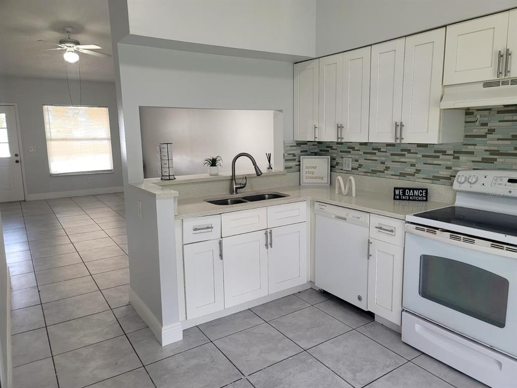 3254 Chesswood Avenue - Photo 5