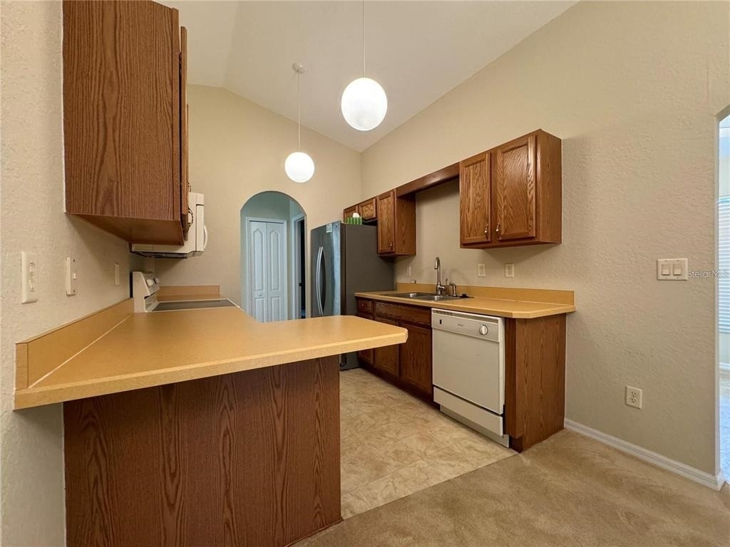 1014 Ne 22nd Avenue - Photo 2
