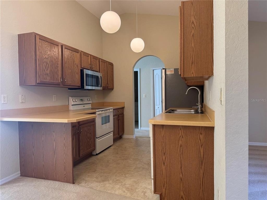 1014 Ne 22nd Avenue - Photo 3