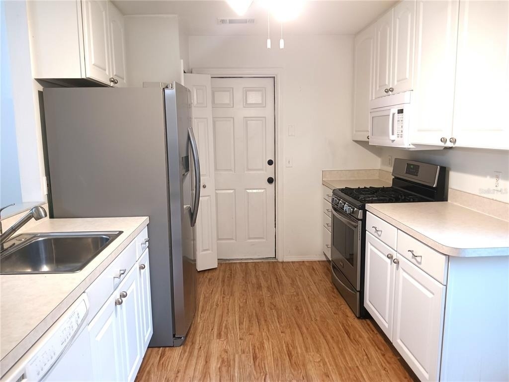 209 Indian Point Circle - Photo 2