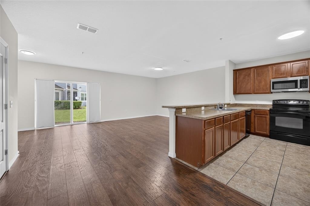 2358 Chatham Place Drive - Photo 4