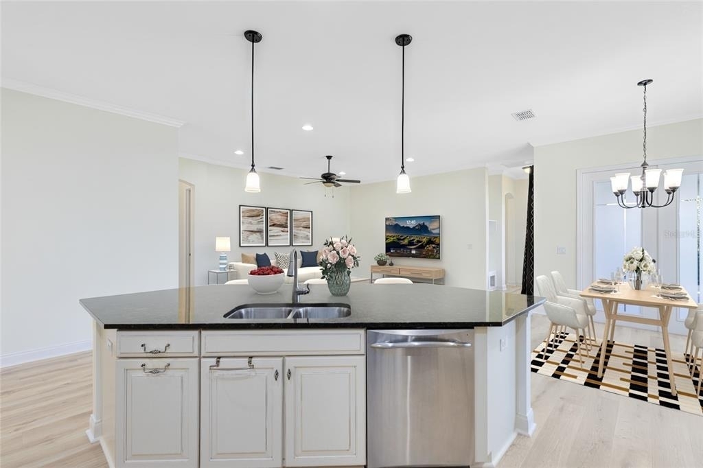 8408 Laureate Boulevard - Photo 8