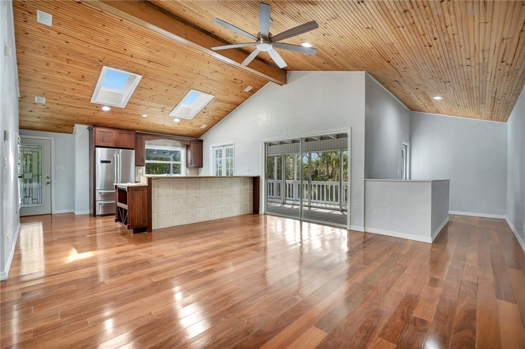 631 Harbor Avenue - Photo 7