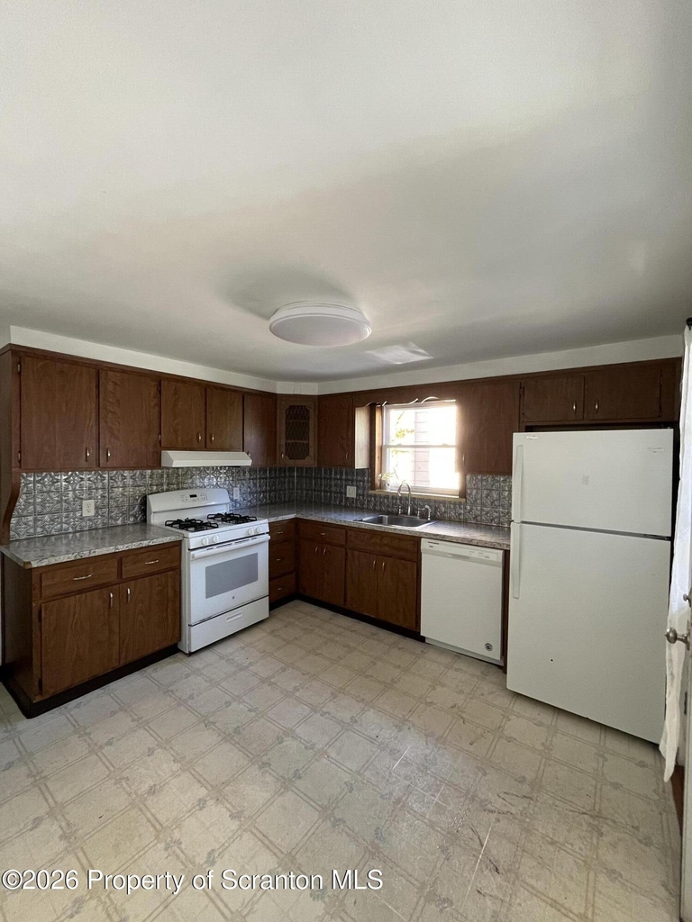 532 N Hyde Park Avenue - Photo 5