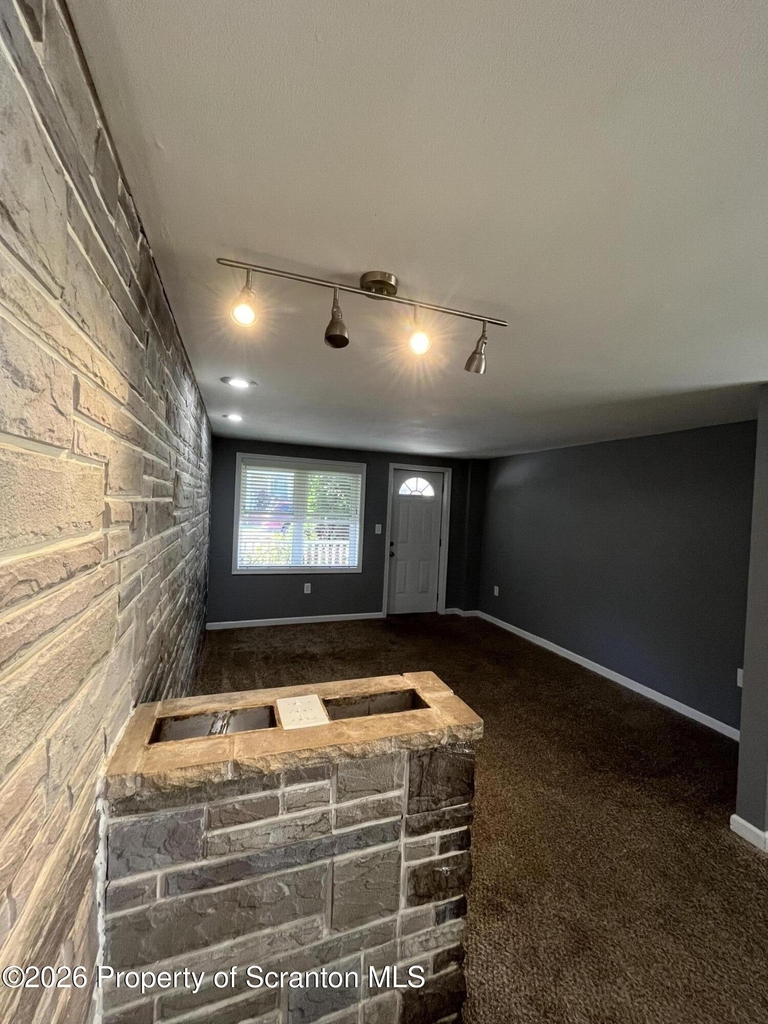 532 N Hyde Park Avenue - Photo 3
