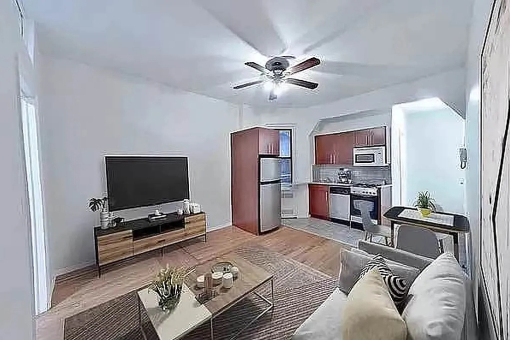 104 Suffolk Street - Photo 3