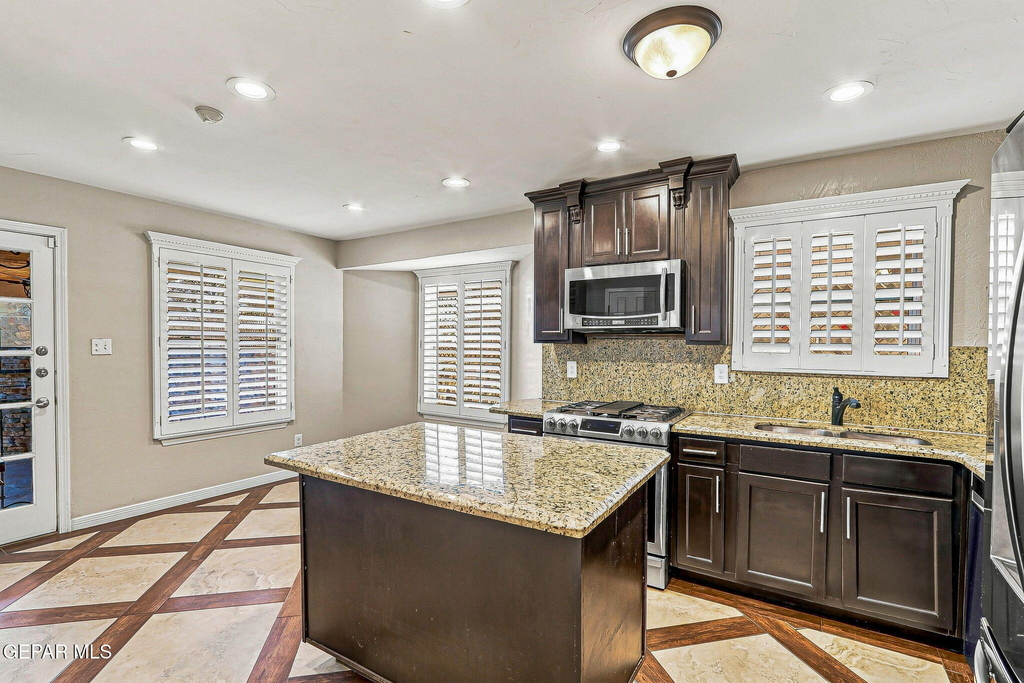 3157 Royal Jewel Street - Photo 7