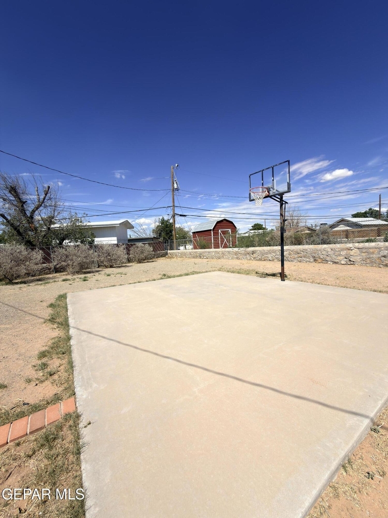 7605 Parkland Drive - Photo 23