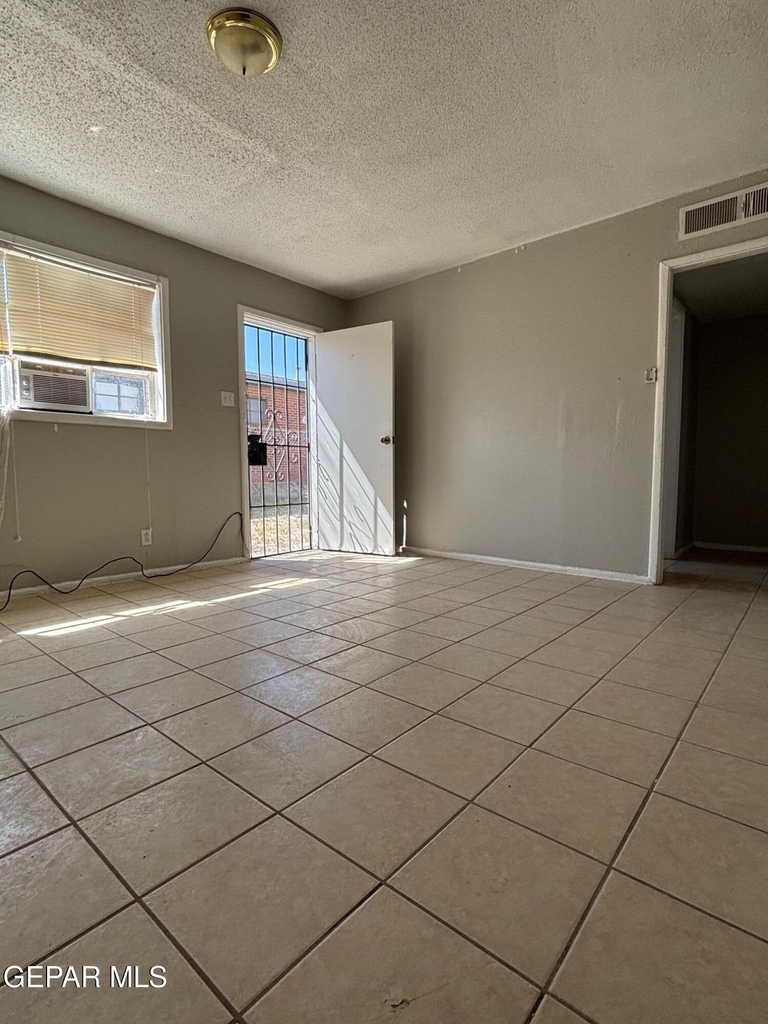 3906 Harrison Avenue - Photo 3
