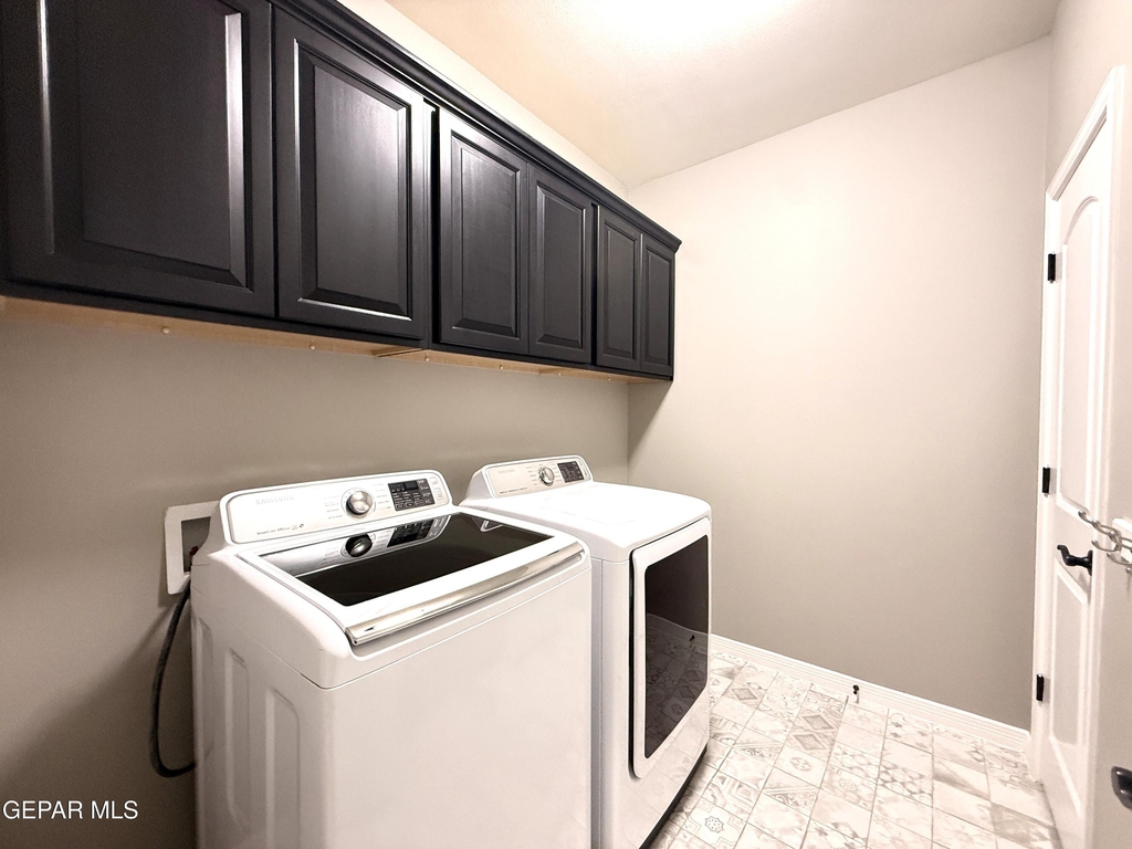12125 Chapel Hill Road - Photo 32