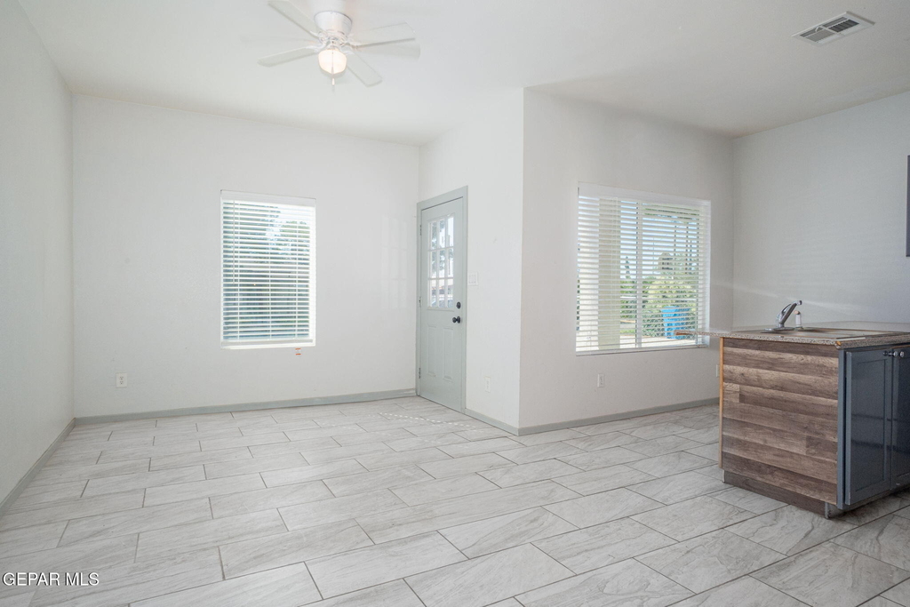 621 Main Street - Photo 3