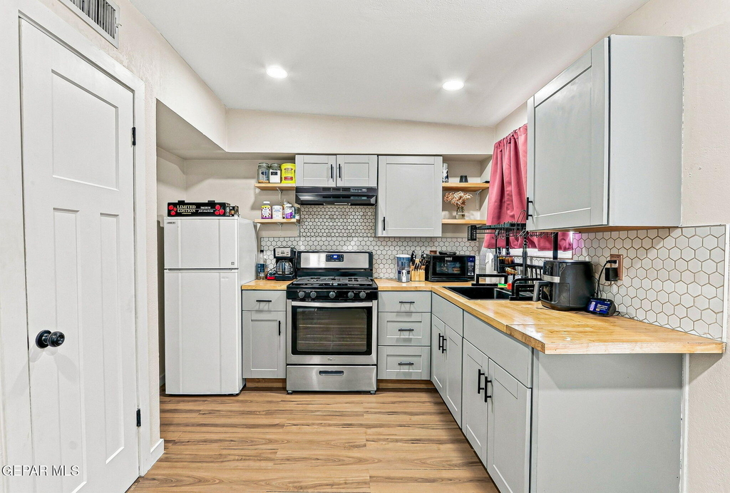 10532 Goodman Street - Photo 10