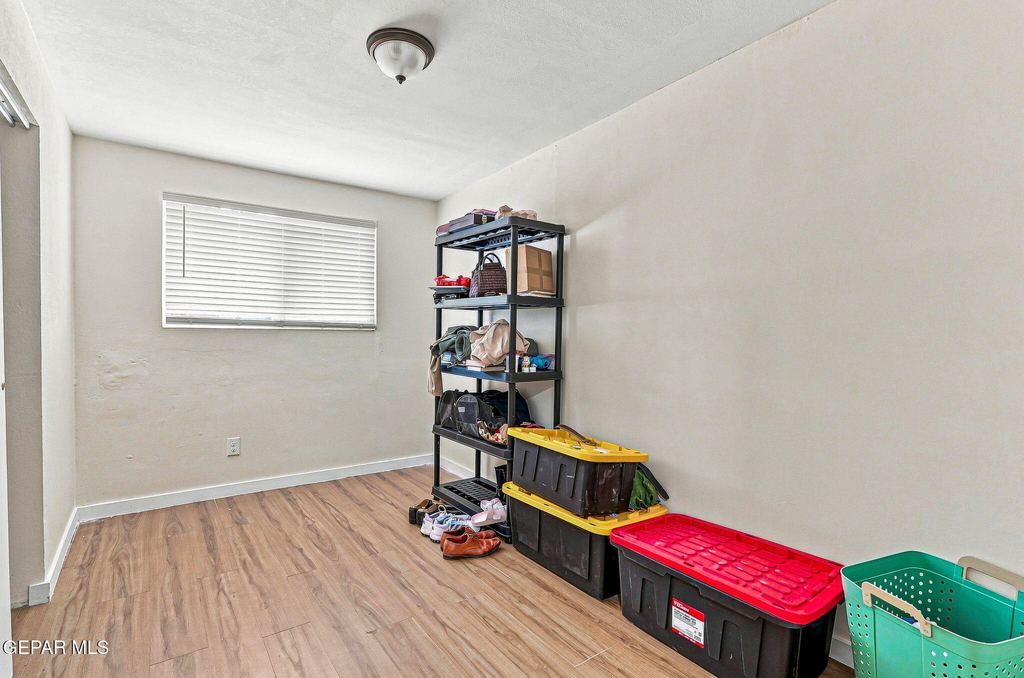 10532 Goodman Street - Photo 14