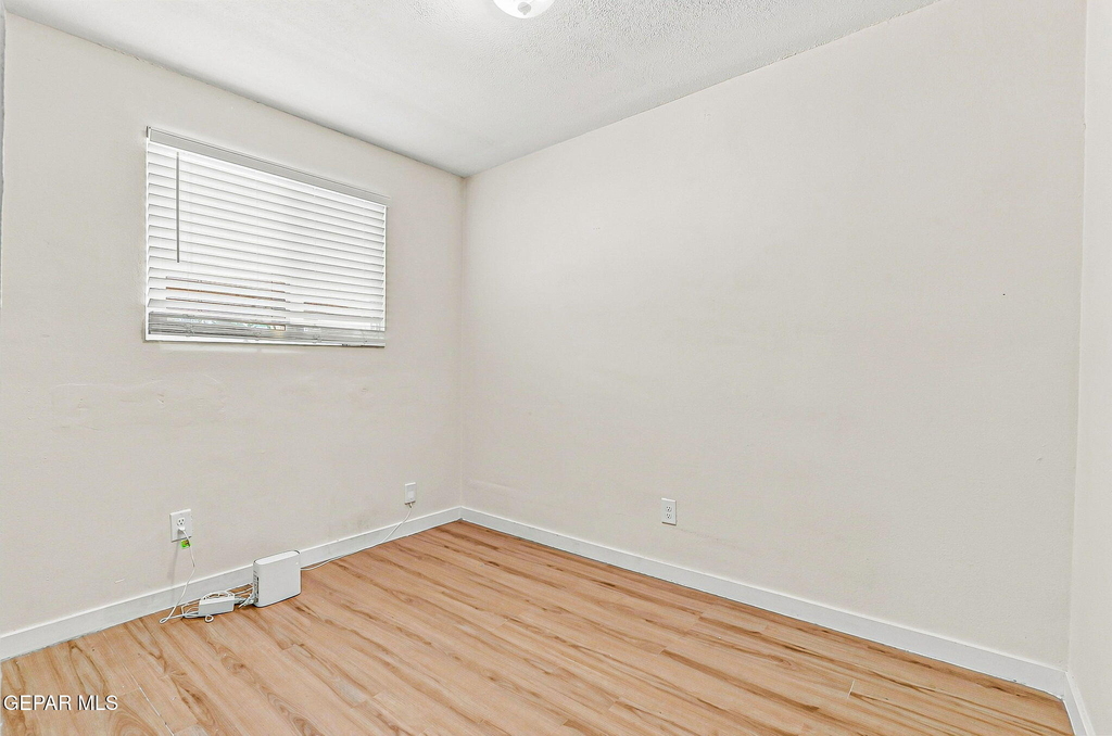 10532 Goodman Street - Photo 17