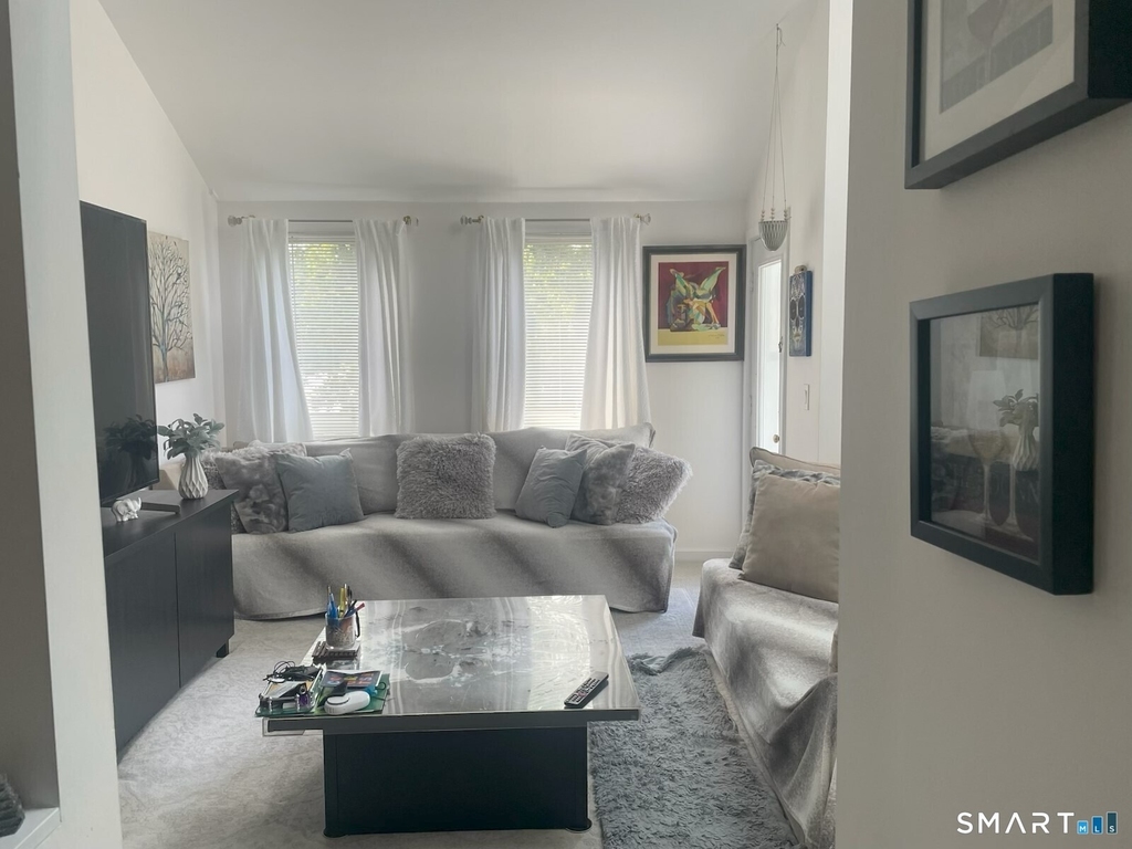 664 Main Avenue - Photo 1
