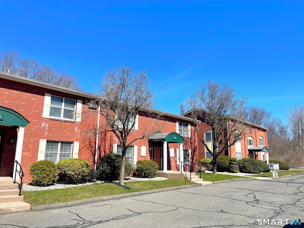 543 Main Street - Photo 2