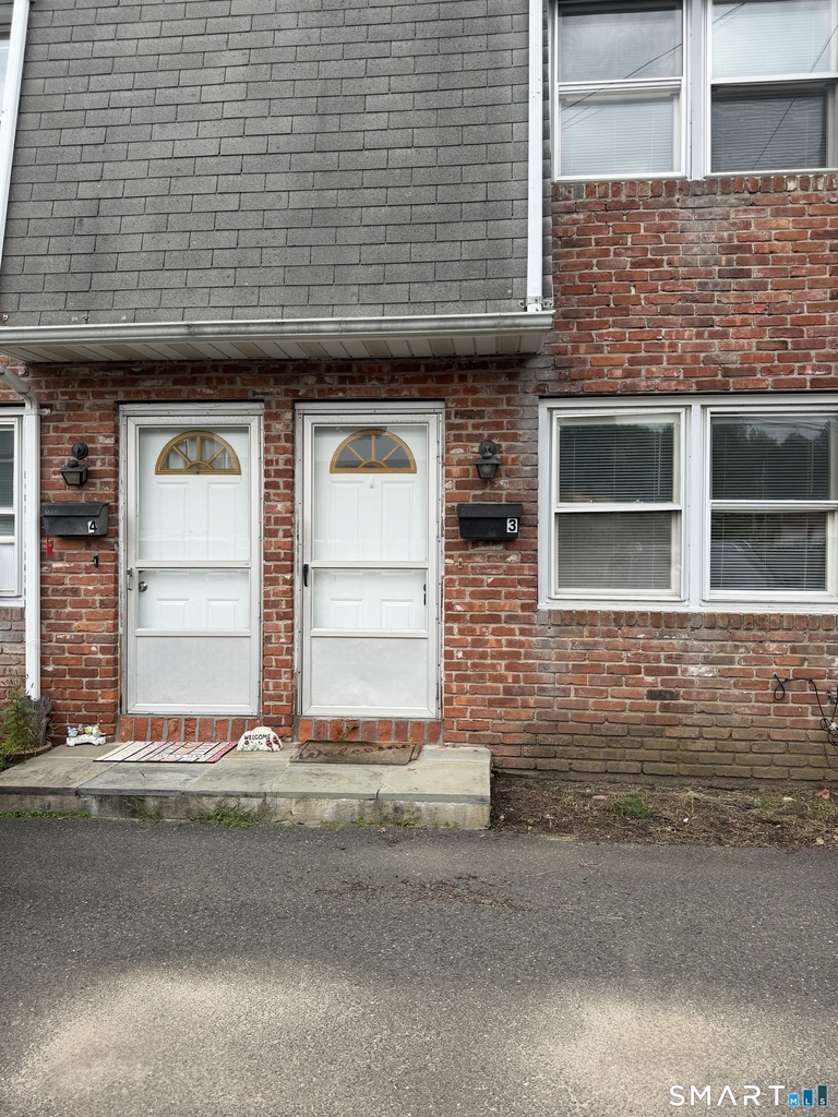 90 Burton Street - Photo 0