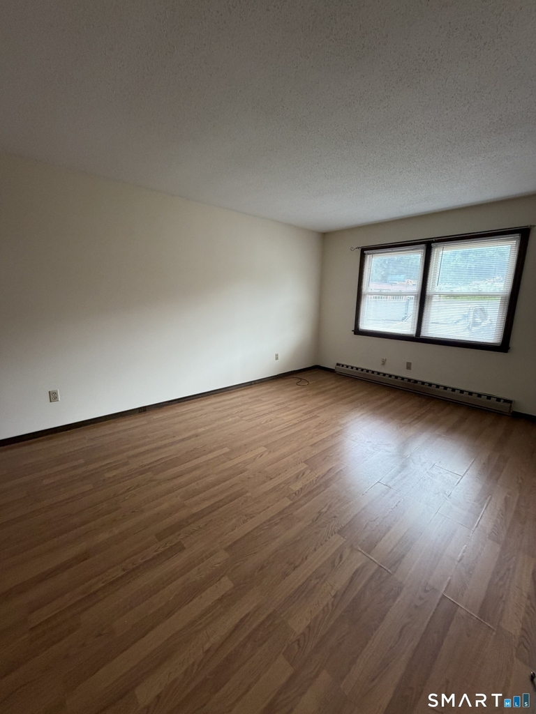 90 Burton Street - Photo 2