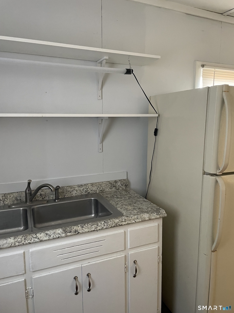 70 Highlawn Street - Photo 2