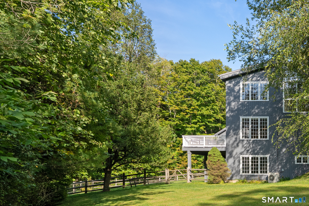 84 Gunn Hill Road - Photo 2
