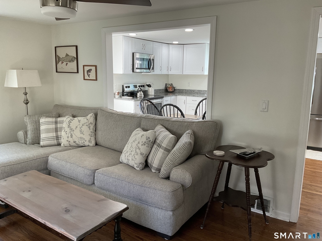 12 Bishop Street - Photo 4